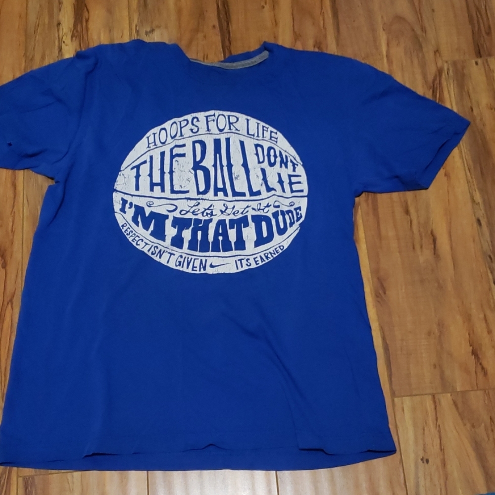 Nike t shirt